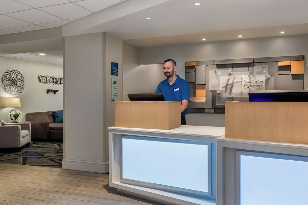 Фото Holiday Inn Express Tallahassee - I-10 E, an Ihg Hotel