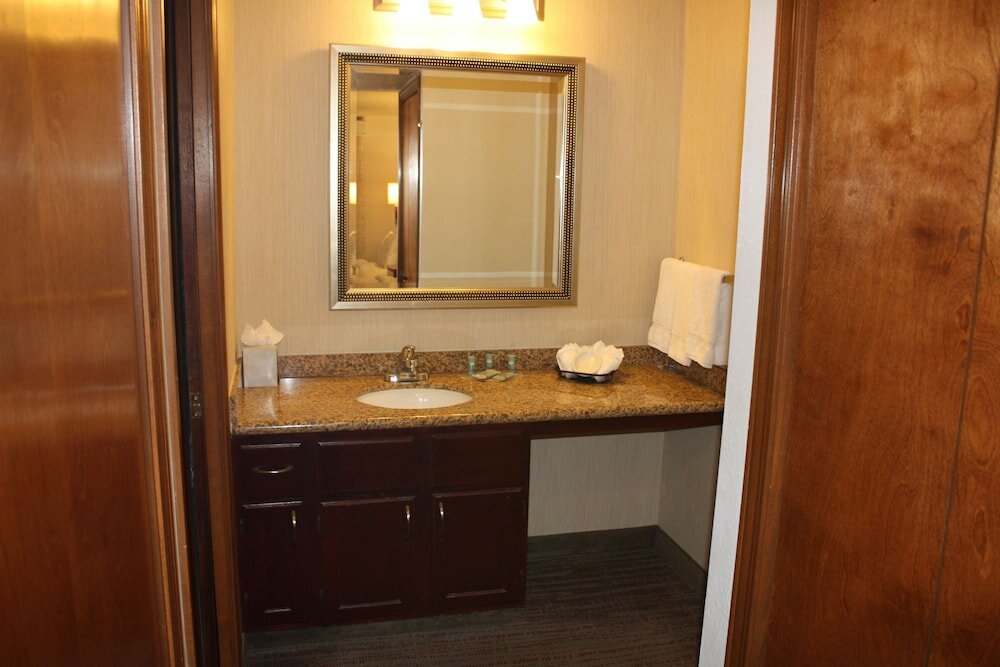 Фото SenS Suites Livermore, SureStay Collection by Best Western