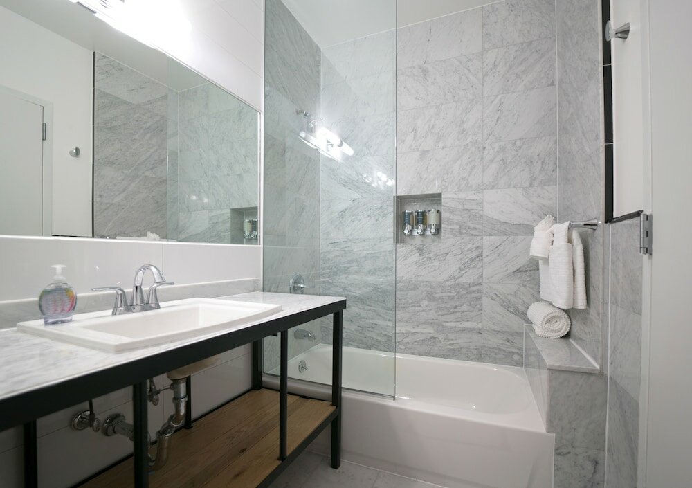 Фото The Box House Hotel