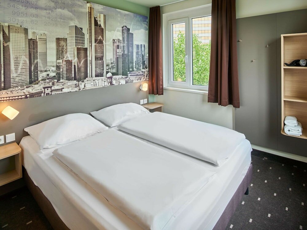 Фото B&b Hotel Frankfurt West