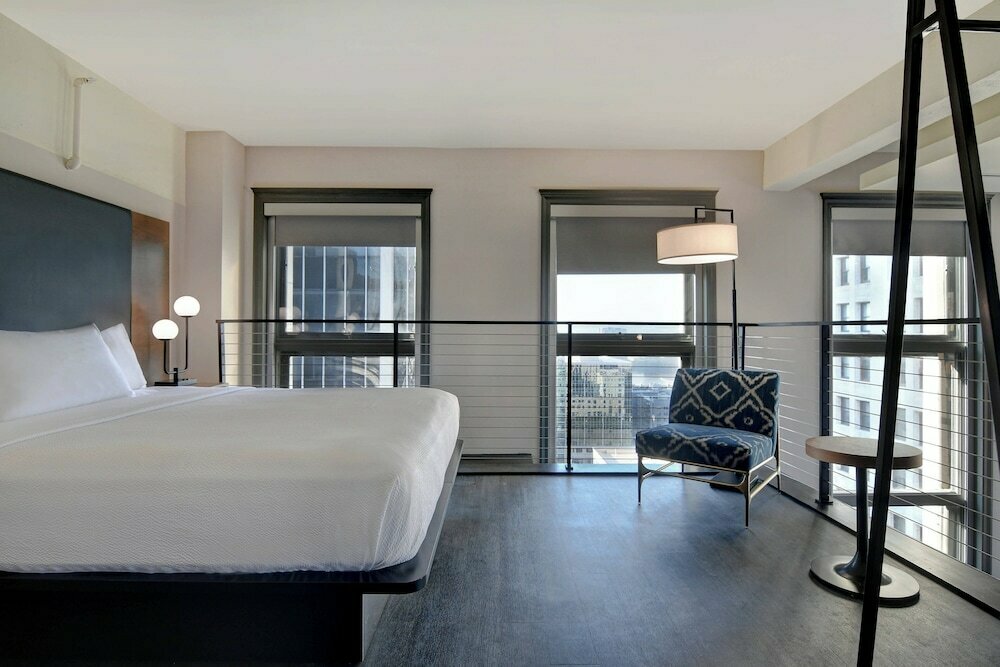 Hotel Courtyard Cincinnati Downtown, Cincinnati, photo