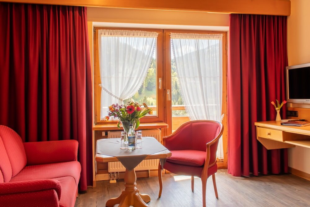 Фото Berg- und Aktivhotel Edelsberg