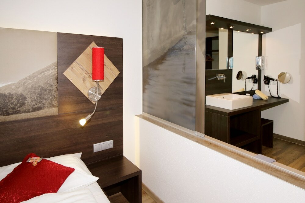 Фото Hotel Zum Senner Zillertal