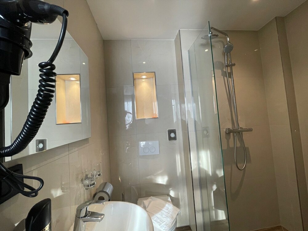 Фото H3 Hotel Rotterdam City Center