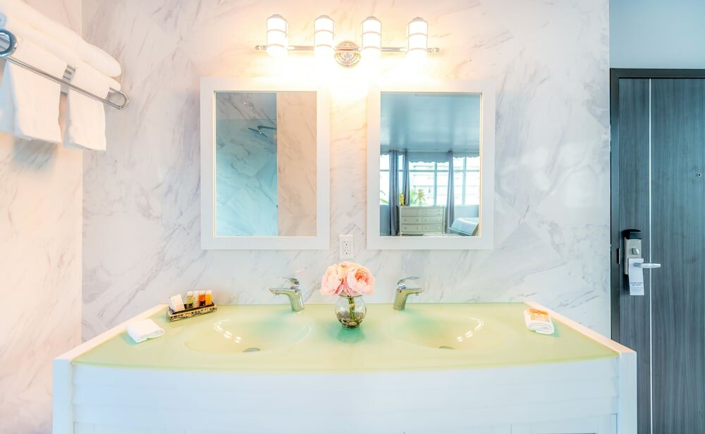 Фото Secret Garden Miami Beach