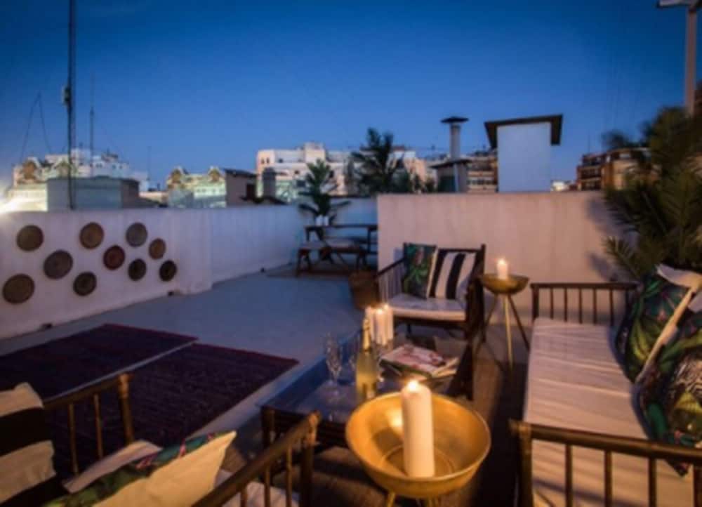 Фото Cosy Rooms Embajador