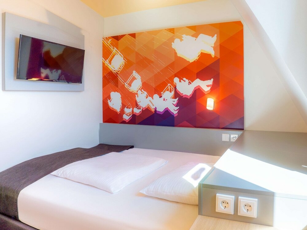 Фото B&b Hotel Stuttgart Bad Cannstatt