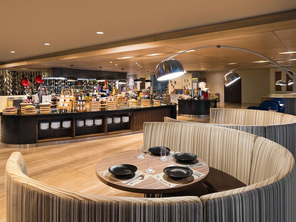 Фото Novotel Jakarta Gajah Mada