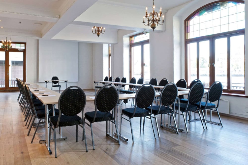 Фото Clarion Hotel Admiral