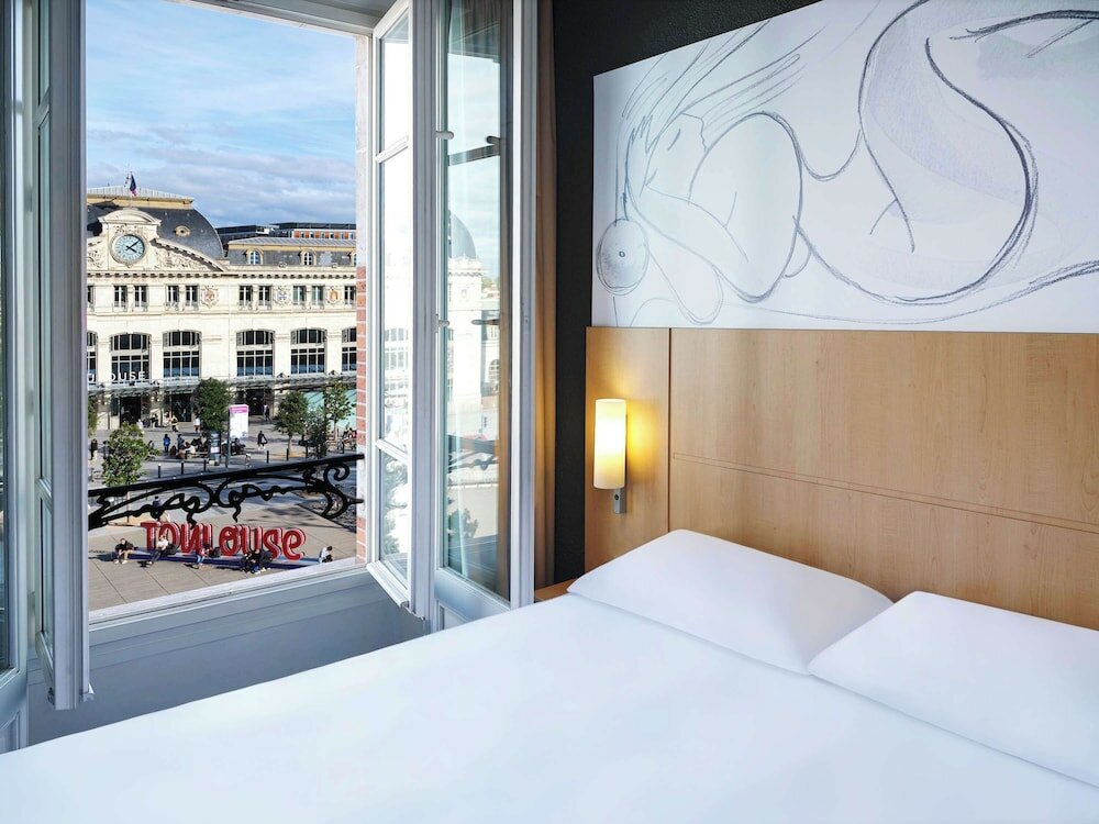 Фото Ibis Toulouse Gare Matabiau