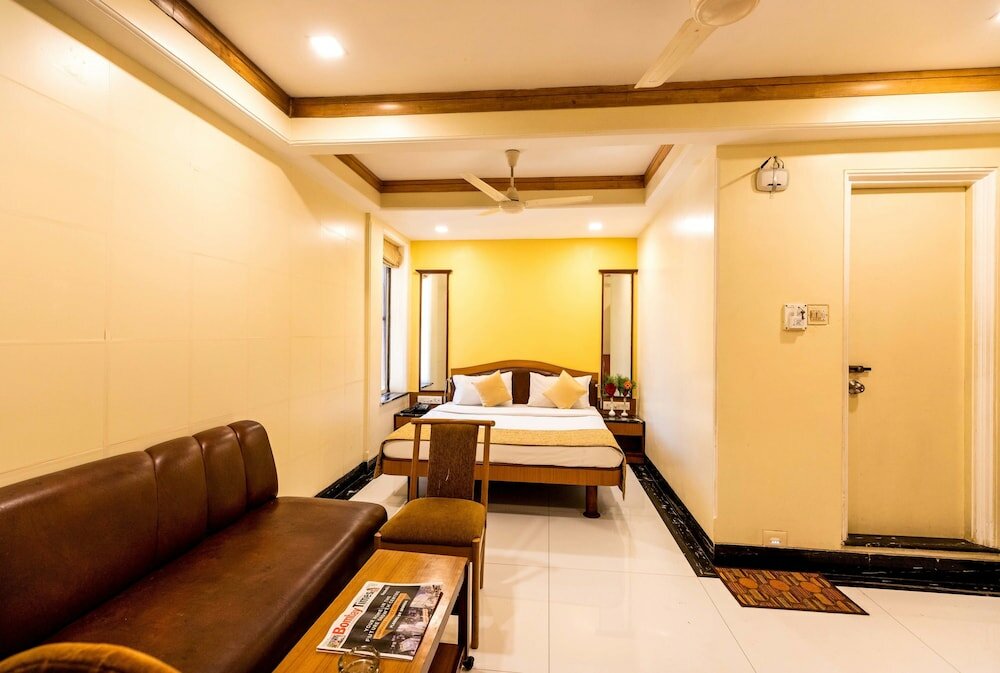 Фото Hotel Parklane