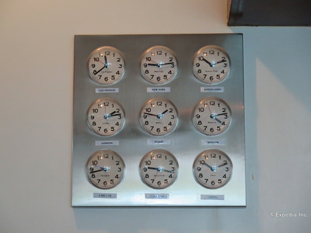 Фото Oyo 210 Apple Tree Suites