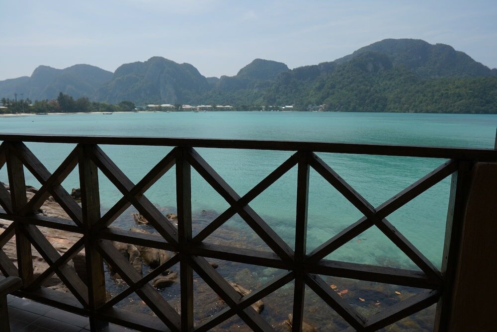 Фото Phi Phi Cozy Seafront Resort