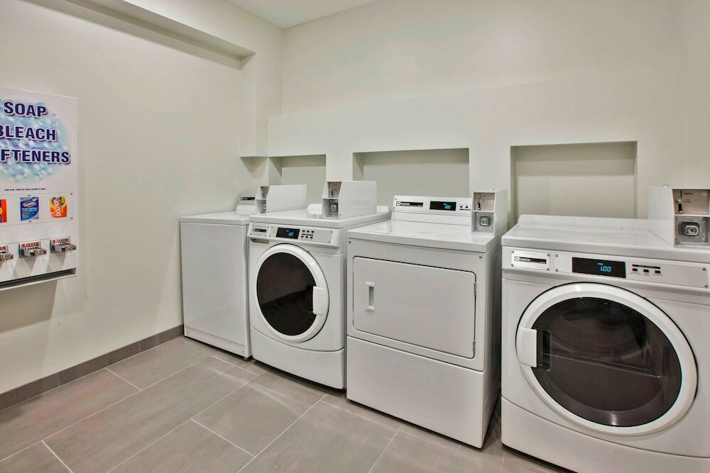 Фото Fairfield Inn & Suites by Marriott Milwaukee Downtown