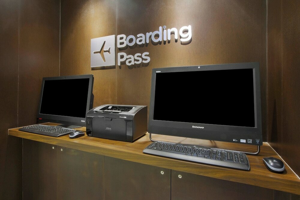 Фото Courtyard Somerset by Marriott