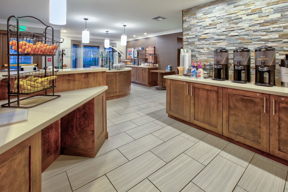 Фото Staybridge Suites Corning, an Ihg Hotel