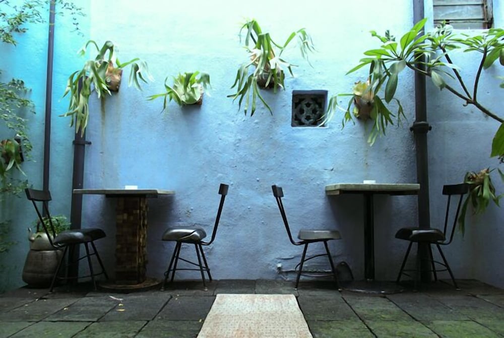 Фото The Happy 8 Retreat @ Old Town