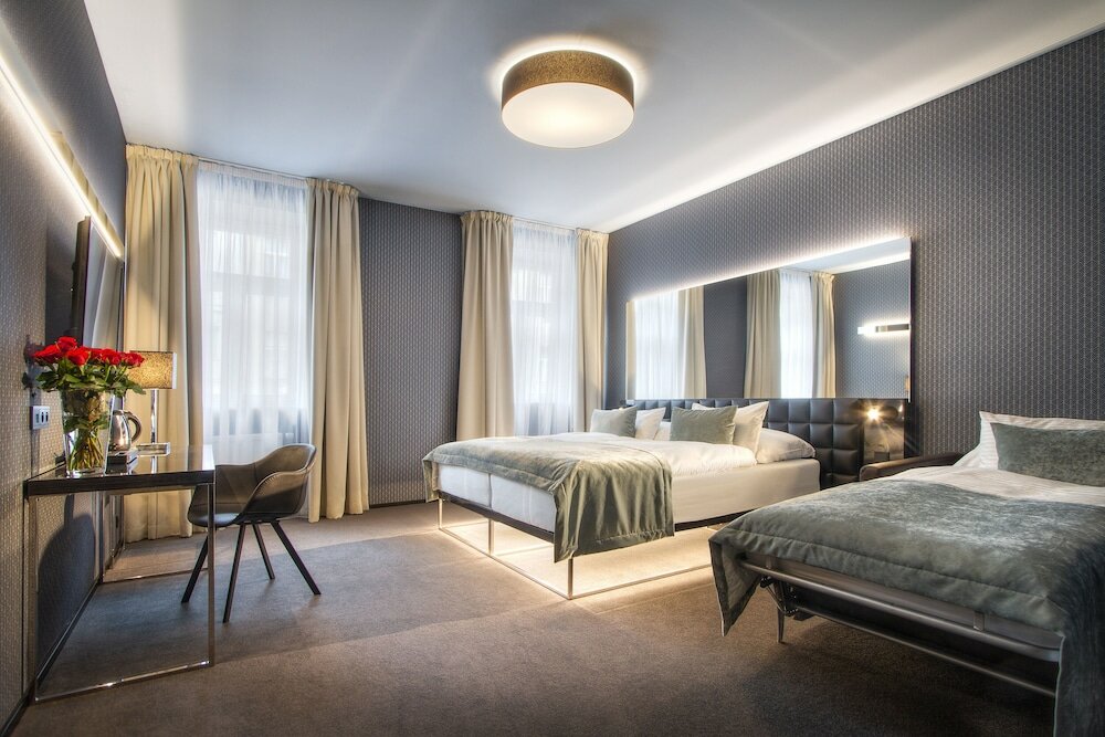 Фото Hotel Mucha