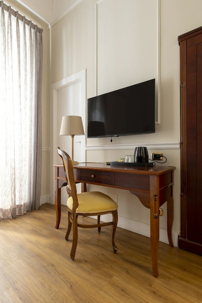 Фото Napolit'amo Hotel Principe