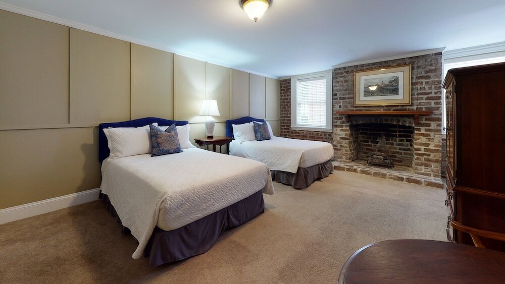 Фото The Presidents' Quarters Inn