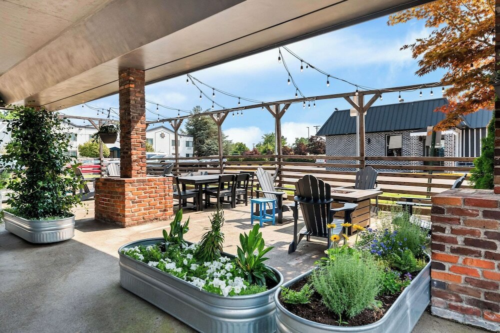 Фото The Maverick Hotel Eugene near University