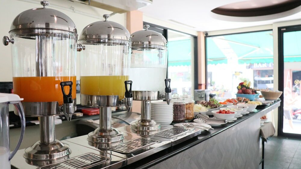 Фото Admiral Suite Serviced Apartment Hotel Sukhumvit