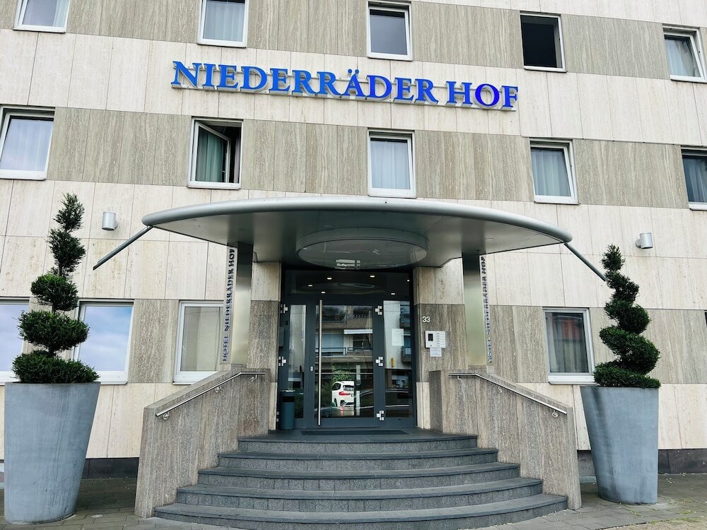 Фото Hotel Niederraeder Hof