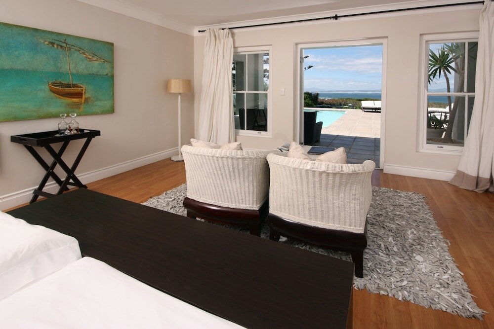 Фото Ocean Eleven Guest House