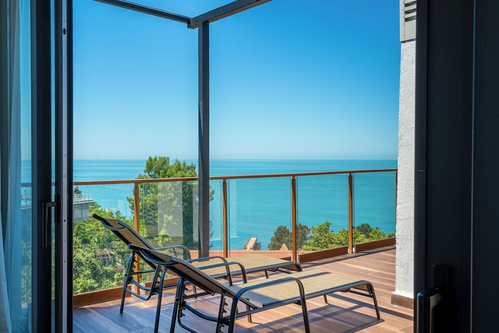 Фото Greenwood Hotel 