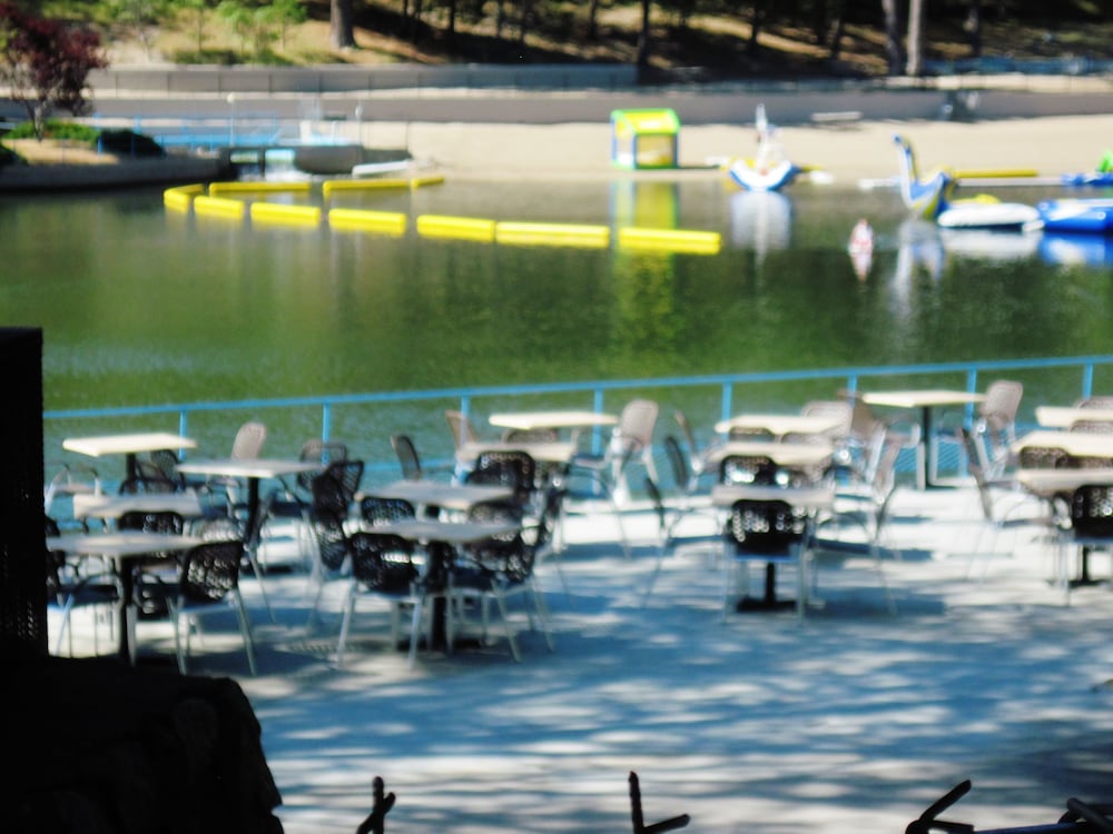 Фото The North Shore Inn