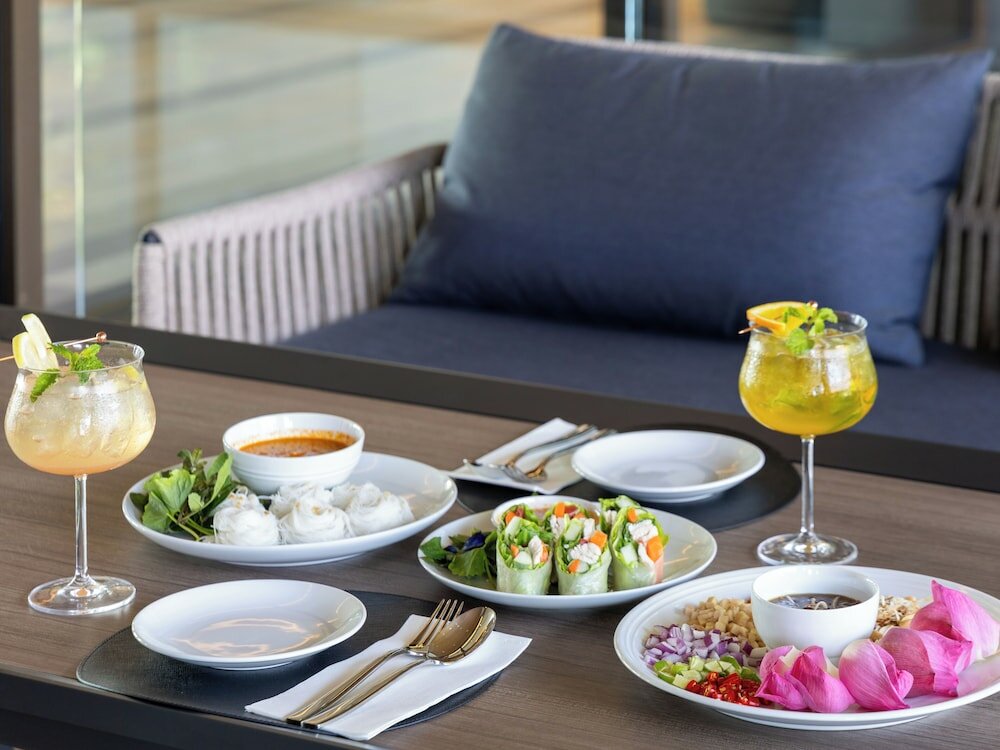 Фото Courtyard by Marriott Bangkok Suvarnabhumi Airport