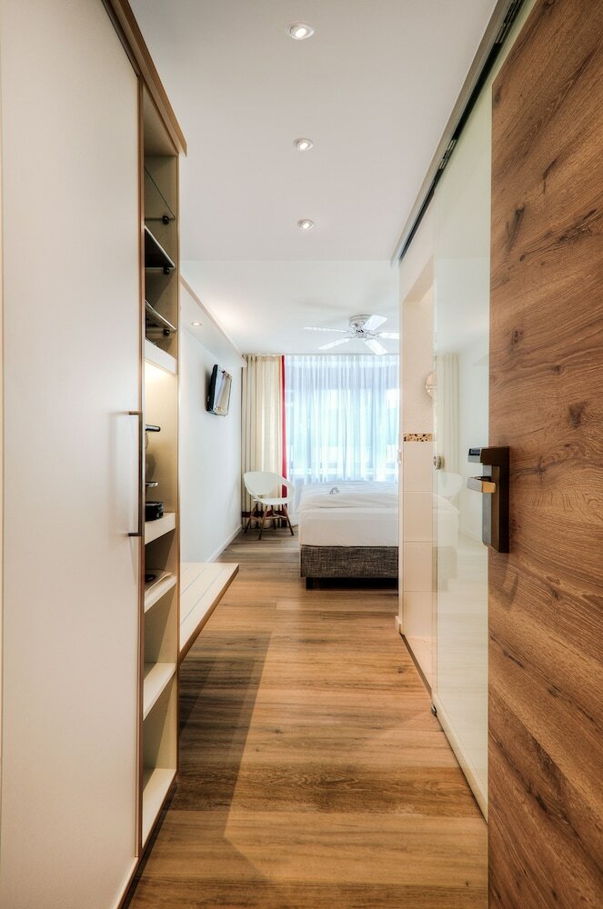 Фото Hotel Schwanen Metzingen