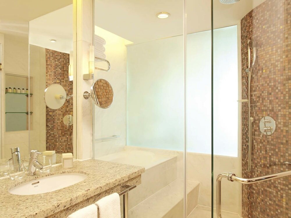 Фото New Coast Hotel Manila