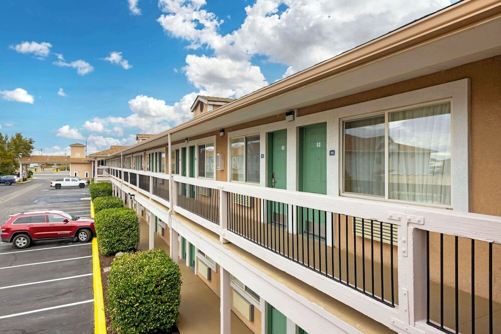 Фото Best Western Fallon Inn & Suites