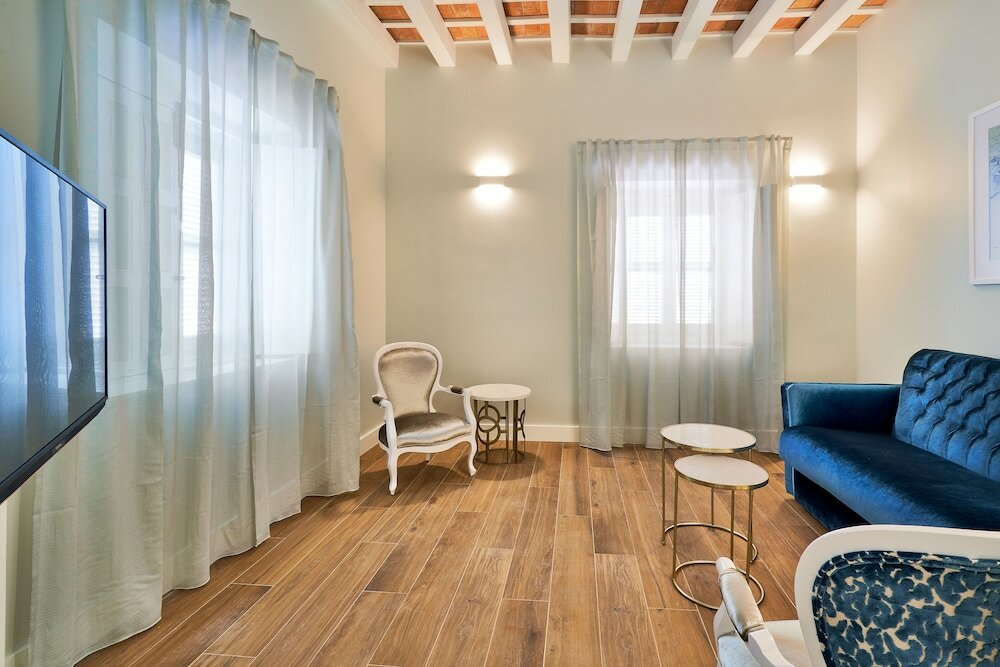 Фото Tandem Veedor De Galeras Suites