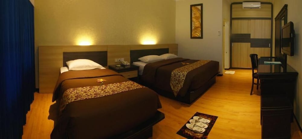 Фото Kusuma Agrowisata Resort & Convention Hotel