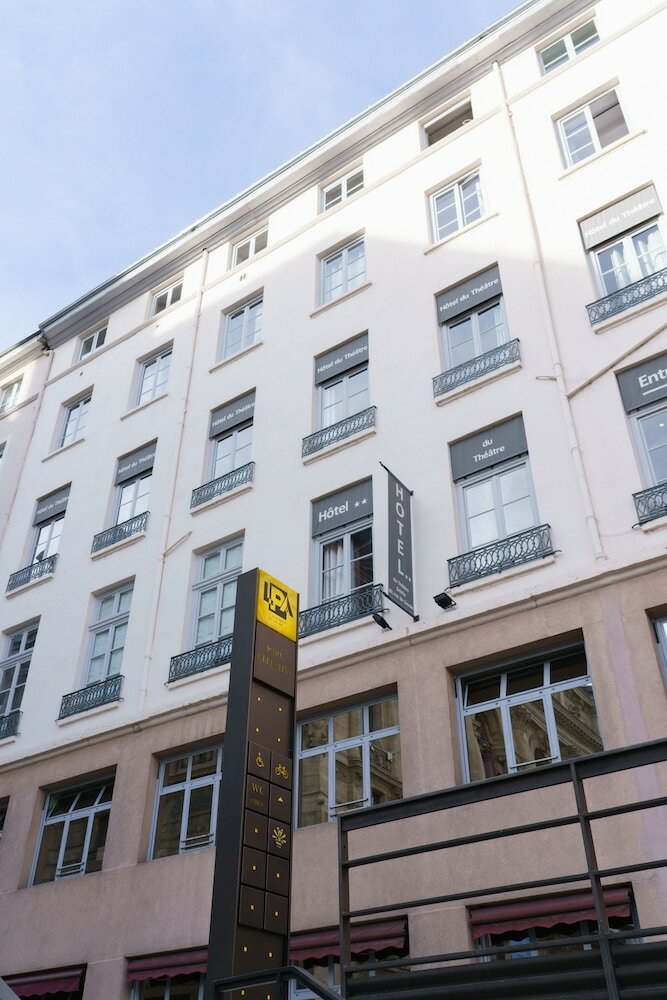 Фото Hotel du Theatre