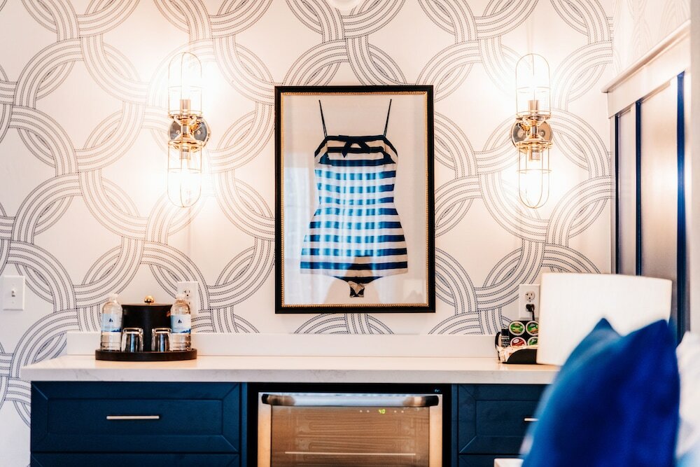 Фото Salem Waterfront Hotel & Suites