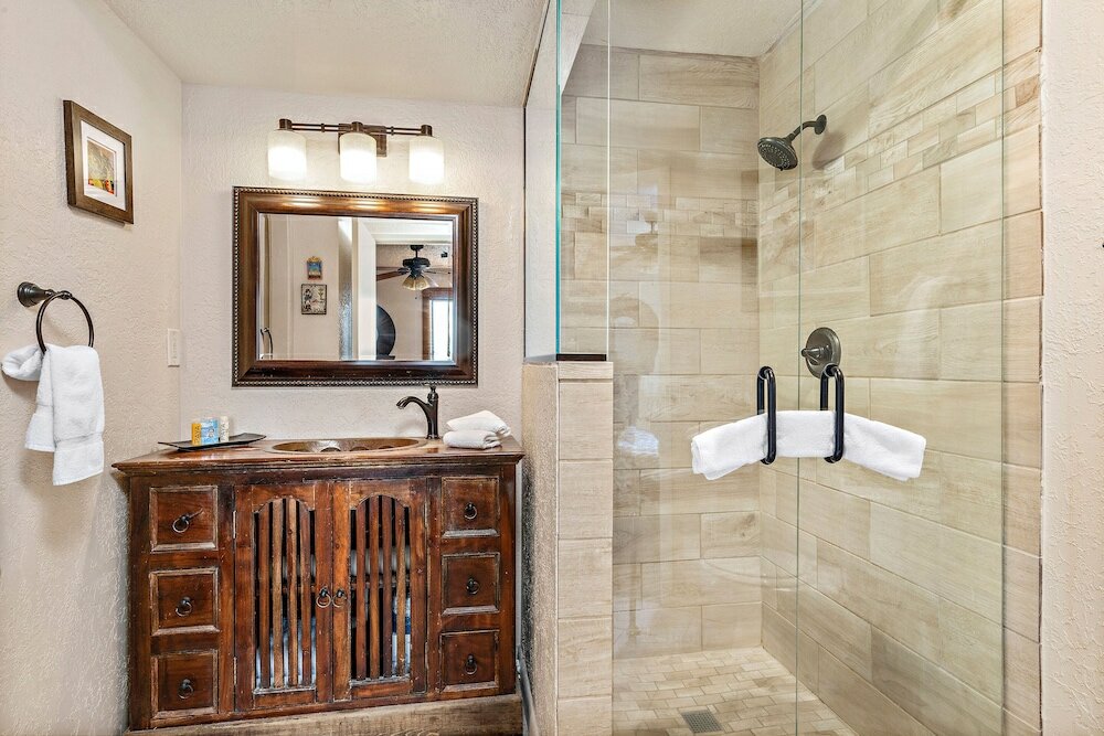 Фото Fort Marcy Hotel Suites by All Seasons Resort Lodging