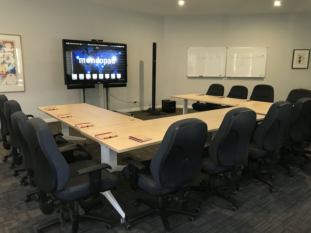 Фото The Gerald Apartment Hotel