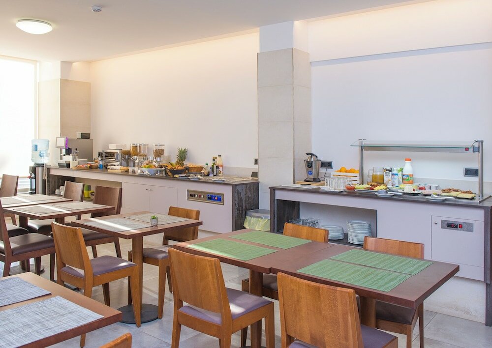 Фото Hotel Marfil