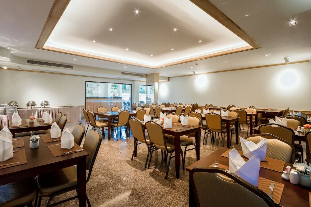 Фото Airport Resort