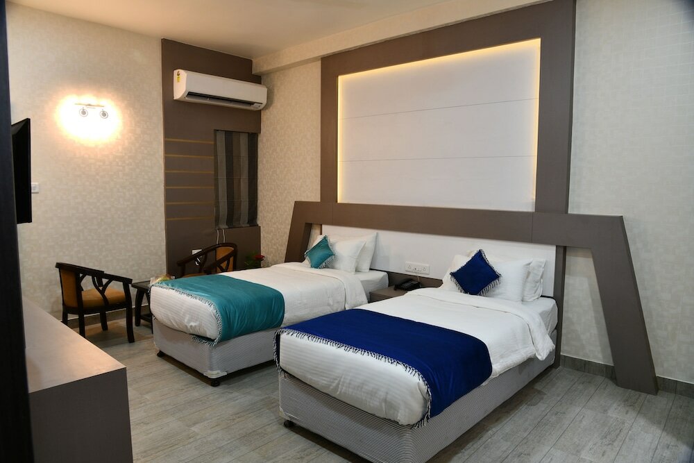 Фото Hotel Jataka Inn