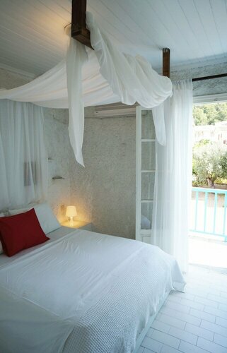 Внешний вид отеля Cascade Holiday Resort в Поросе, фото 4