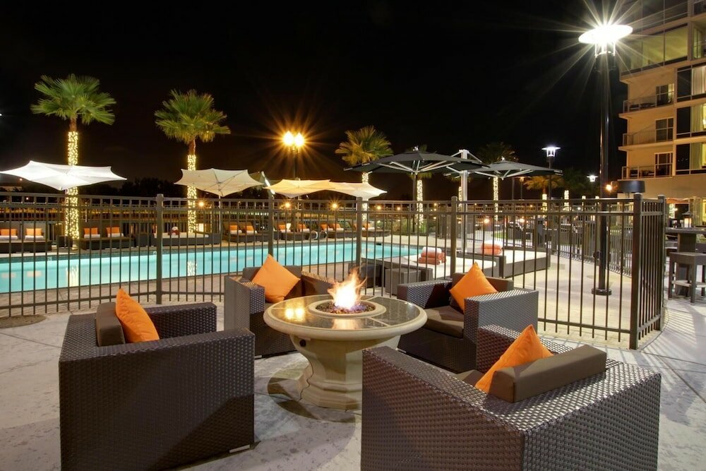 Фото University Plaza Waterfront Hotel