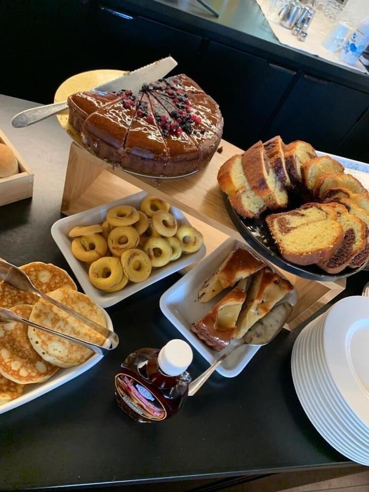 Фото Hotel Ivana