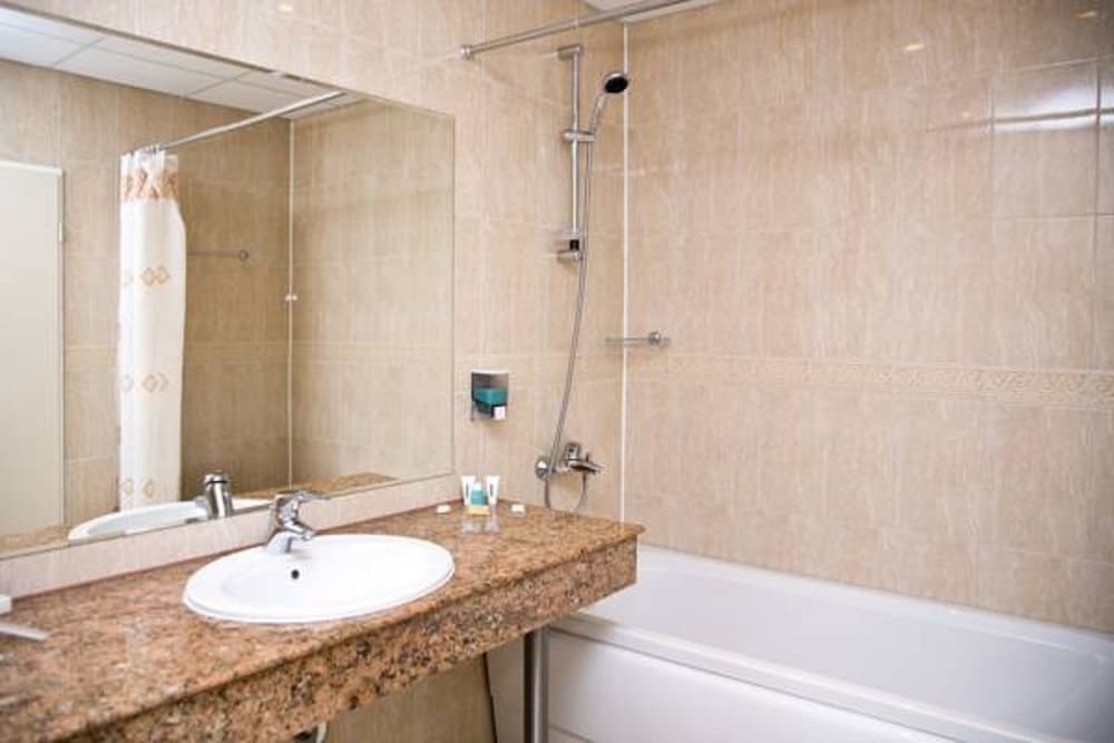 Фото Hotel Hrizantema