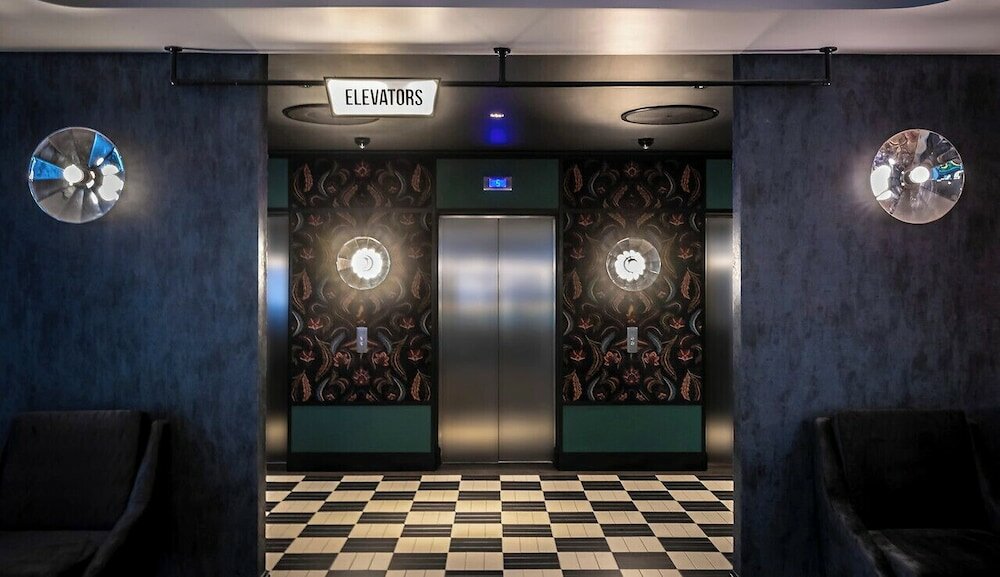 Фото Clayton Hotel City of London