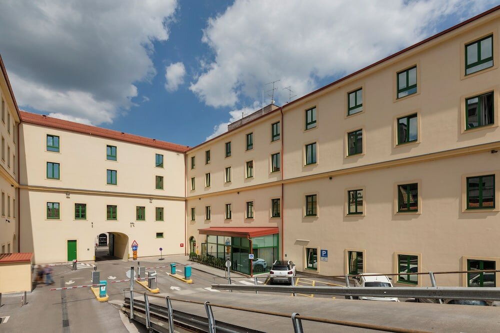 Фото отеля 4