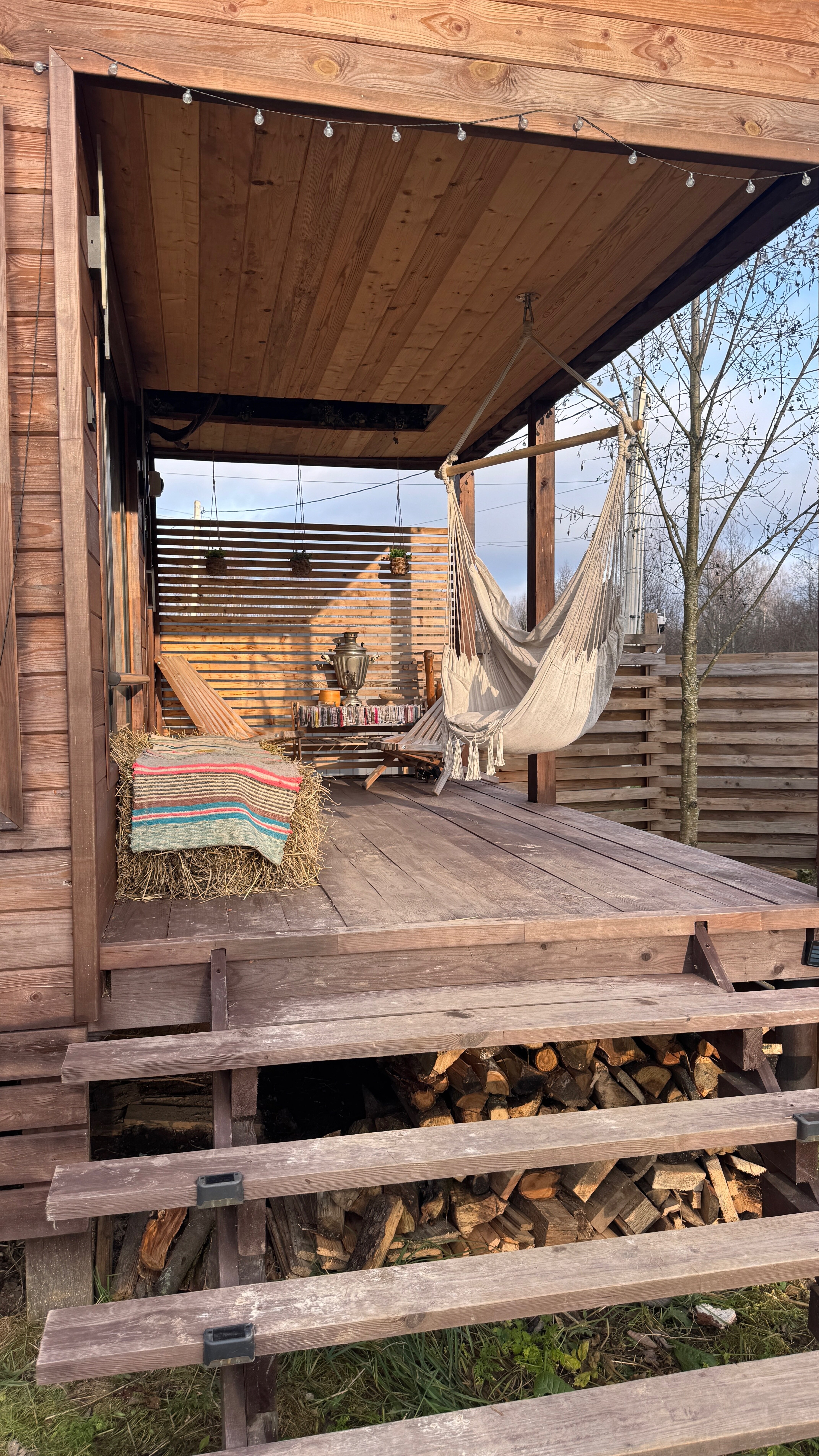 Фото Дом Углом